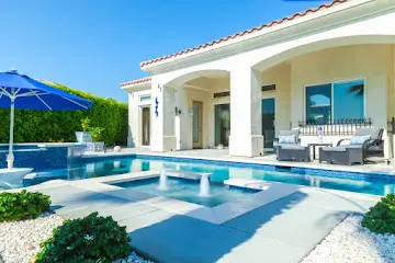Custom pool with spa jets — Palm Desert